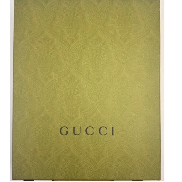 Beautiful Luxe Gucci Bag - Picture 9 of 11